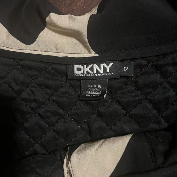 DKNY pleated mini skirt - Picture 3 of 5